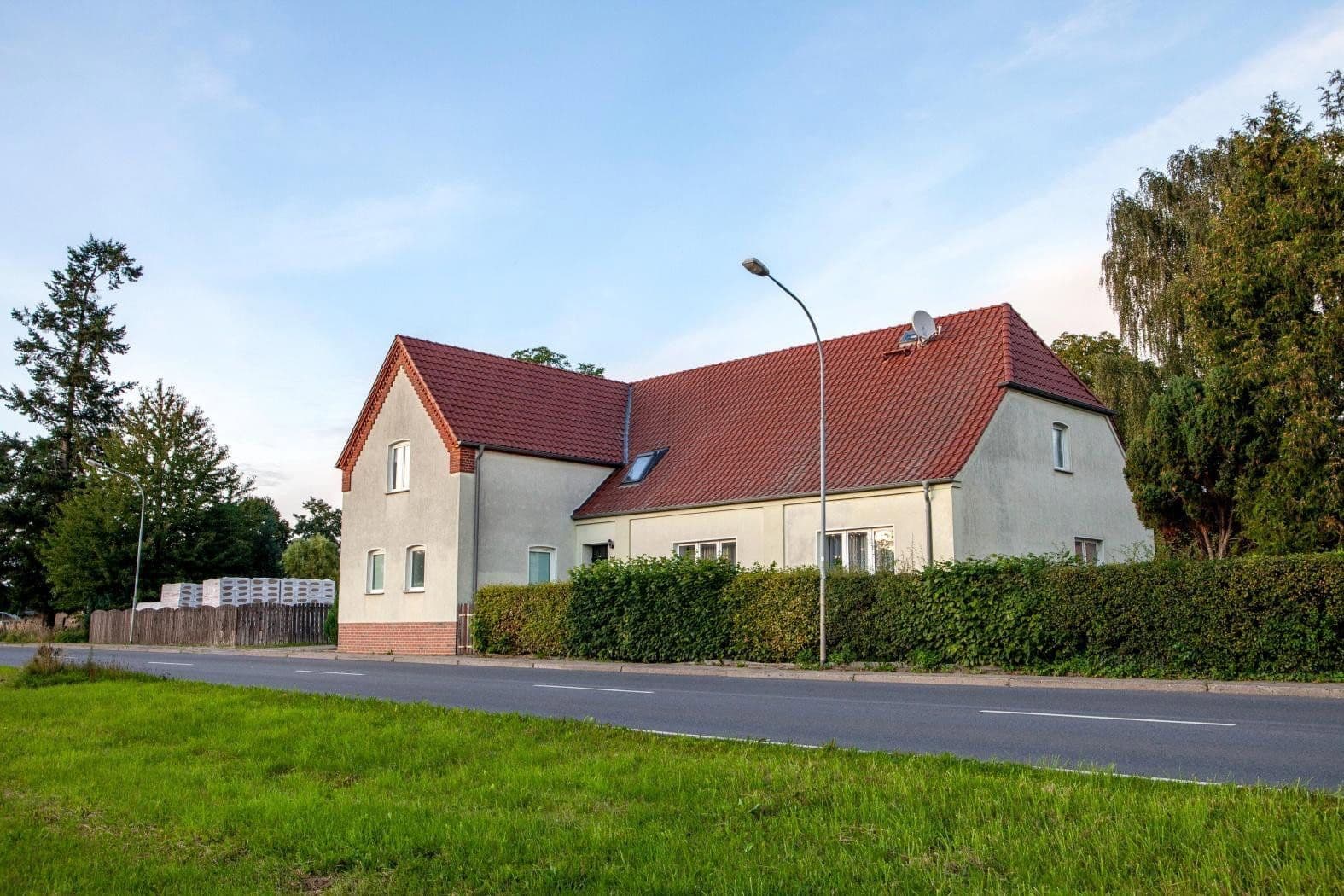 Predaj domu 258 m², pozemok 2.150 m², Retzower Strasse 21, Mirow, Meklenbursko-Predpomoransko Predaj domu 258 m², pozemok 2.150 m², Retzower Strasse 21, Mirow, Meklenbursko-Predpomoransko