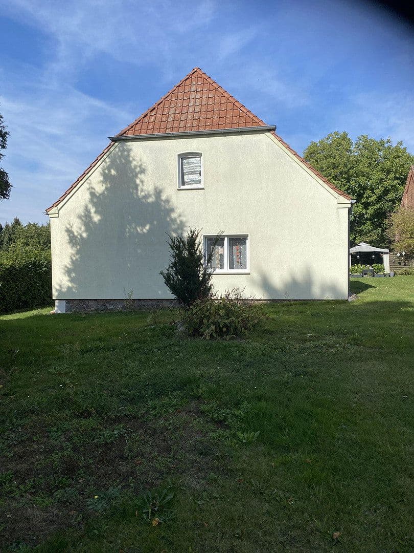 Predaj domu 258 m², pozemok 2.150 m², Retzower Strasse 21, Mirow, Meklenbursko-Predpomoransko Predaj domu 258 m², pozemok 2.150 m², Retzower Strasse 21, Mirow, Meklenbursko-Predpomoransko