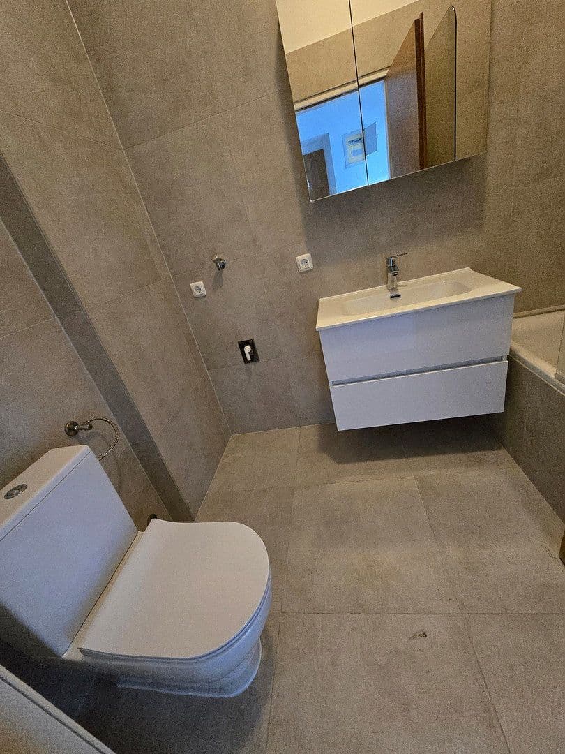 Prenájom bytu 1-izbový 40 m², Linz, Horné Rakúsko Prenájom bytu 1-izbový 40 m², Linz, Horné Rakúsko