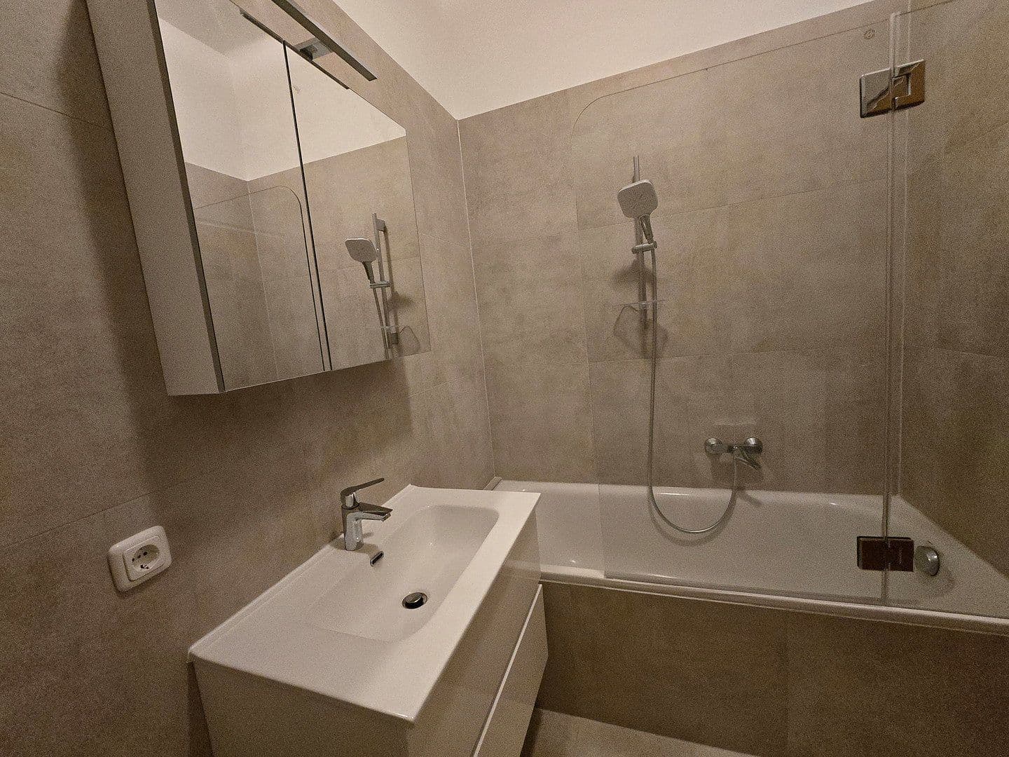 Prenájom bytu 1-izbový 40 m², Linz, Horné Rakúsko Prenájom bytu 1-izbový 40 m², Linz, Horné Rakúsko