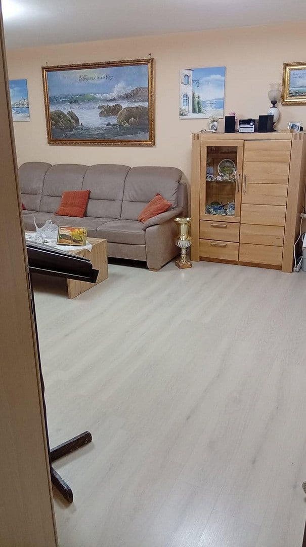 Predaj bytu 4-izbový 87 m², Metzingen, Bádensko-Wurttembersko Predaj bytu 4-izbový 87 m², Metzingen, Bádensko-Wurttembersko