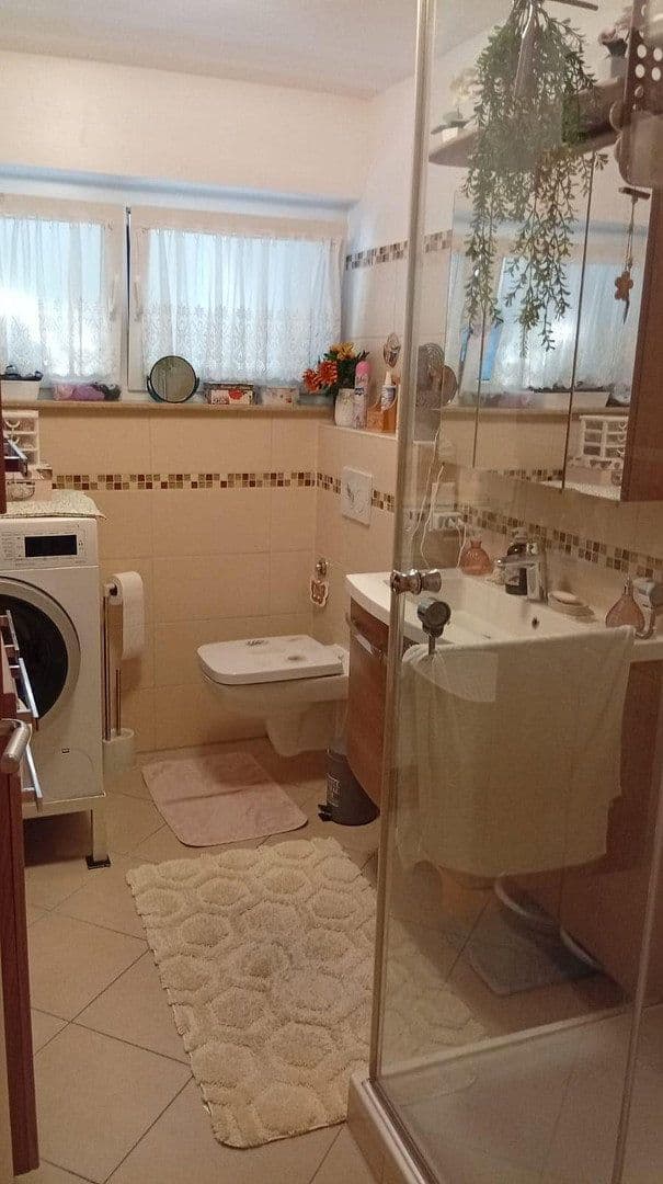 Predaj bytu 4-izbový 87 m², Metzingen, Bádensko-Wurttembersko Predaj bytu 4-izbový 87 m², Metzingen, Bádensko-Wurttembersko