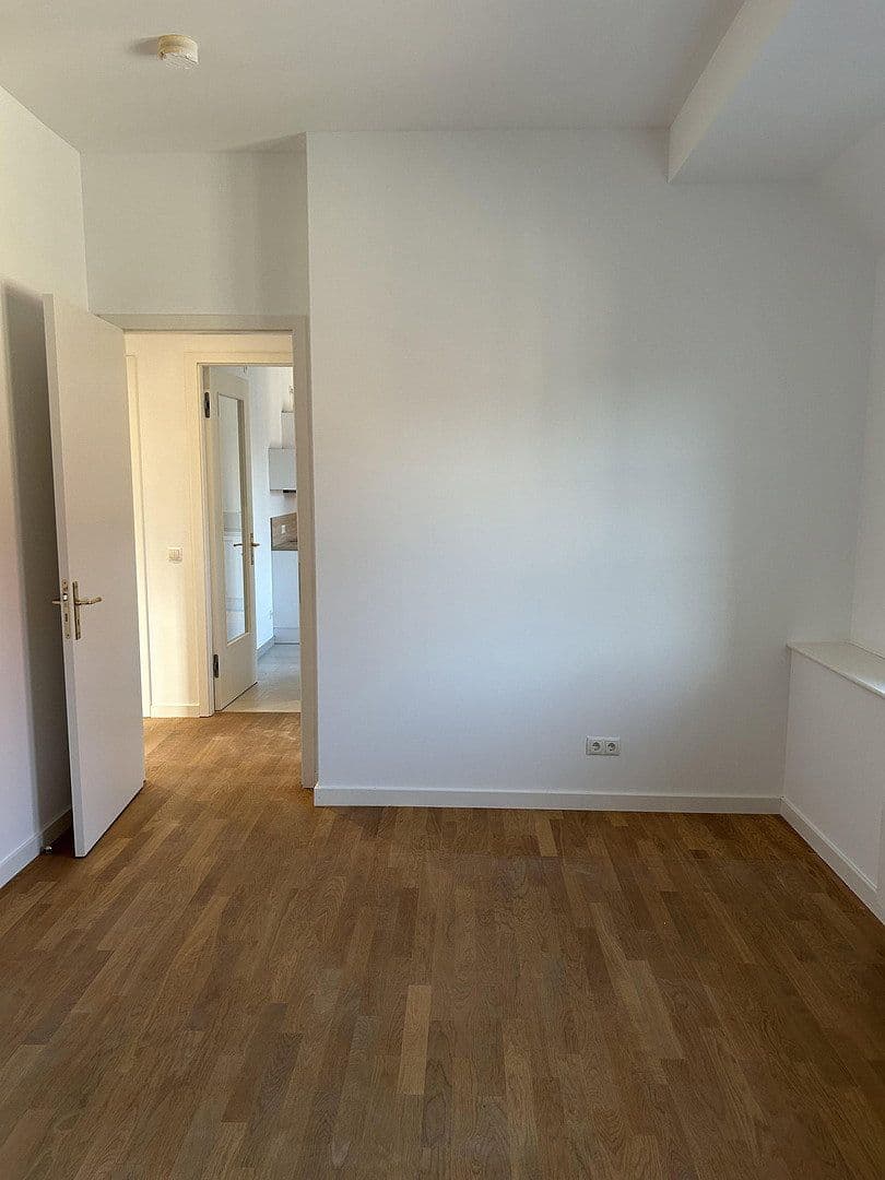 Predaj bytu 3-izbový 72 m², Finckensteinallee 97, Berlin, Berlín Predaj bytu 3-izbový 72 m², Finckensteinallee 97, Berlin, Berlín