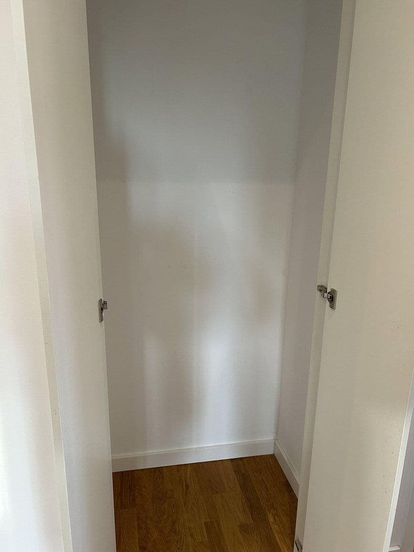 Predaj bytu 3-izbový 72 m², Finckensteinallee 97, Berlin, Berlín Predaj bytu 3-izbový 72 m², Finckensteinallee 97, Berlin, Berlín