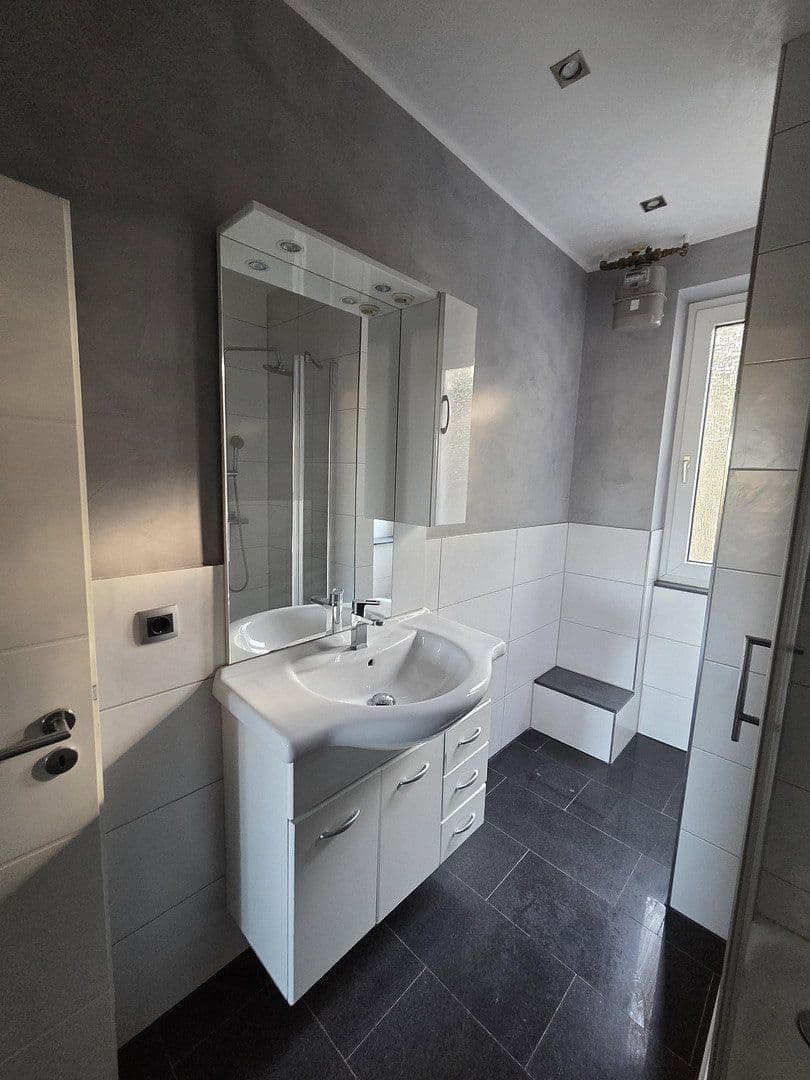 Prenájom bytu 2-izbový 59 m², Essen, Severné Porýnie - Westfálsko Prenájom bytu 2-izbový 59 m², Essen, Severné Porýnie - Westfálsko