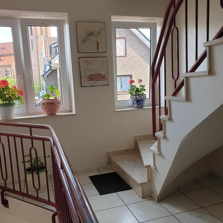 Prenájom bytu 4-izbový 76 m², Nieberdingstraße 15, Steinfeld, Dolné Sasko Prenájom bytu 4-izbový 76 m², Nieberdingstraße 15, Steinfeld, Dolné Sasko