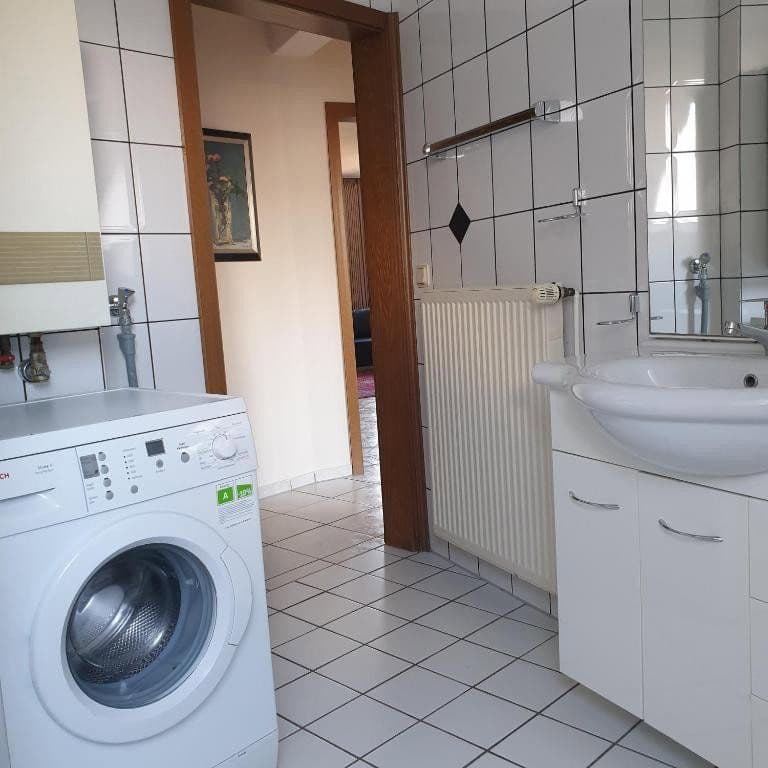 Prenájom bytu 4-izbový 76 m², Nieberdingstraße 15, Steinfeld, Dolné Sasko Prenájom bytu 4-izbový 76 m², Nieberdingstraße 15, Steinfeld, Dolné Sasko