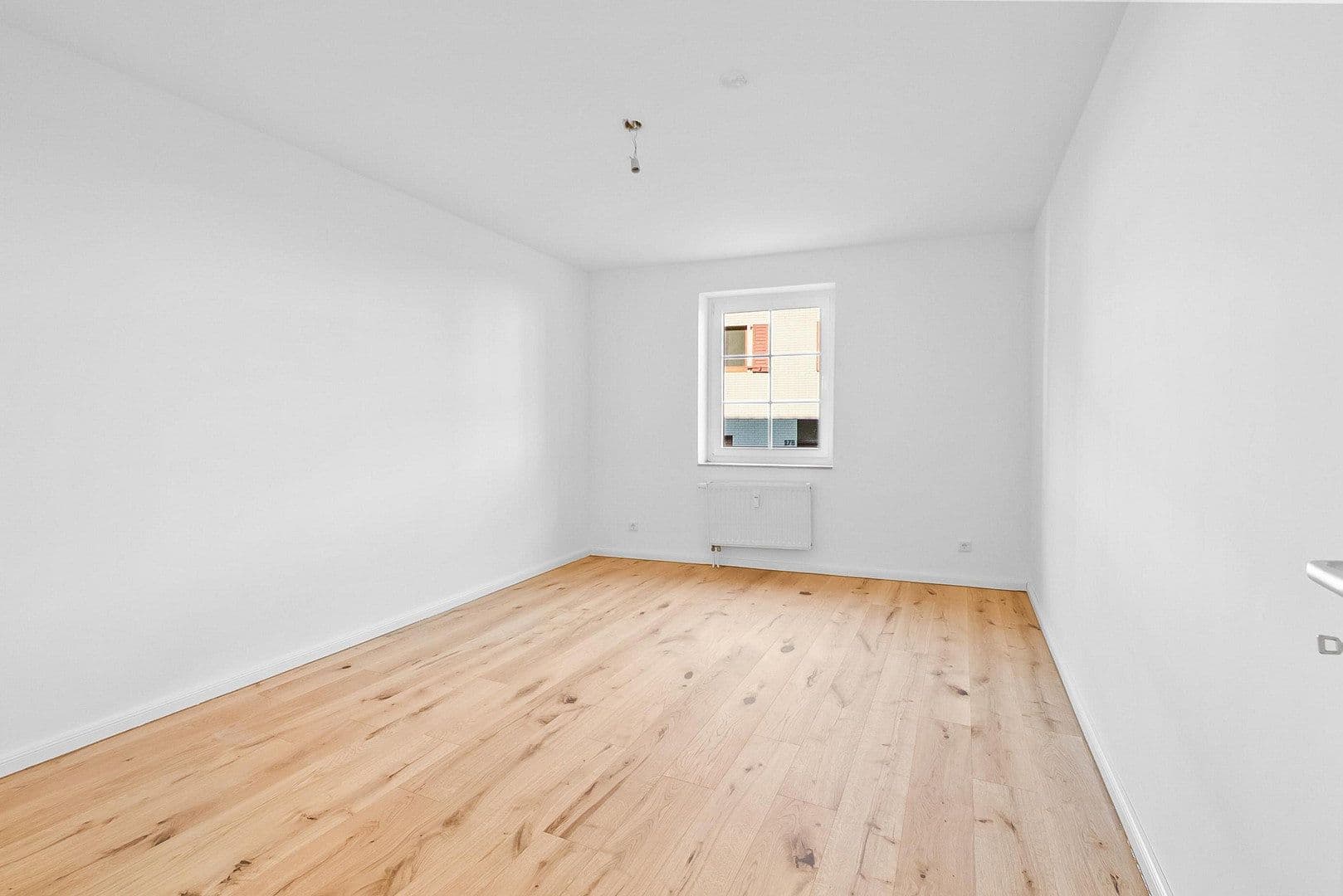 Prenájom bytu 3-izbový 101 m², Alte Neusser Landstraße 259, Köln, Severné Porýnie - Westfálsko Prenájom bytu 3-izbový 101 m², Alte Neusser Landstraße 259, Köln, Severné Porýnie - Westfálsko