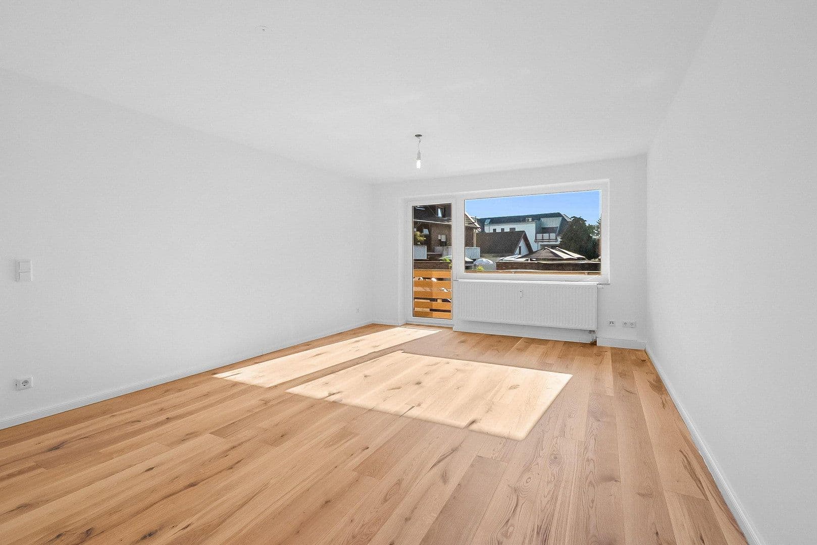 Prenájom bytu 3-izbový 101 m², Alte Neusser Landstraße 259, Köln, Severné Porýnie - Westfálsko Prenájom bytu 3-izbový 101 m², Alte Neusser Landstraße 259, Köln, Severné Porýnie - Westfálsko