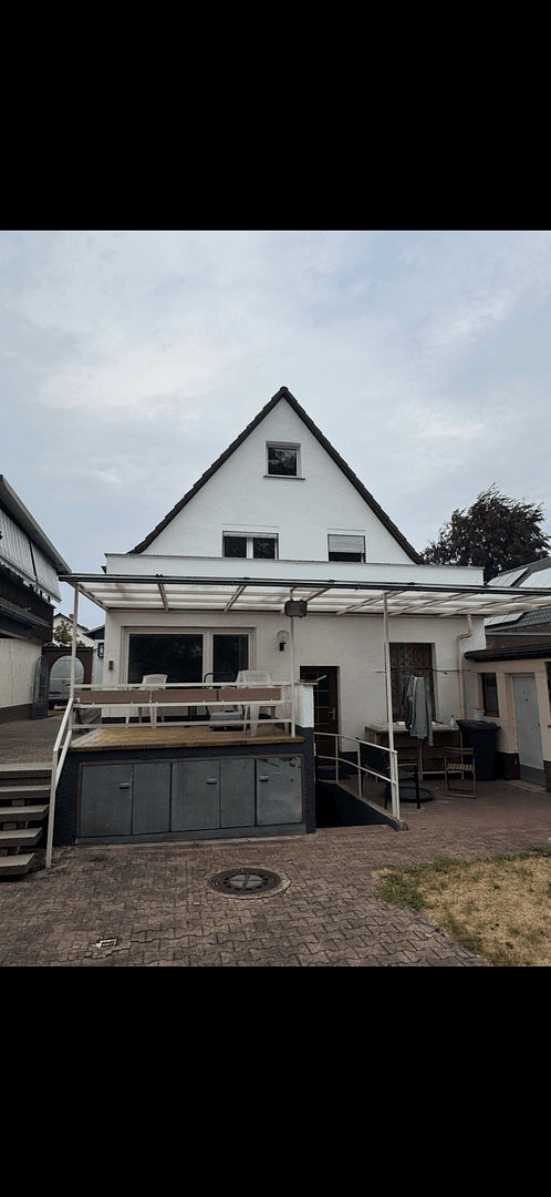Prenájom domu 100 m², pozemok 300 m², Nibelungenstraße 37, Viernheim, Hesensko Prenájom domu 100 m², pozemok 300 m², Nibelungenstraße 37, Viernheim, Hesensko
