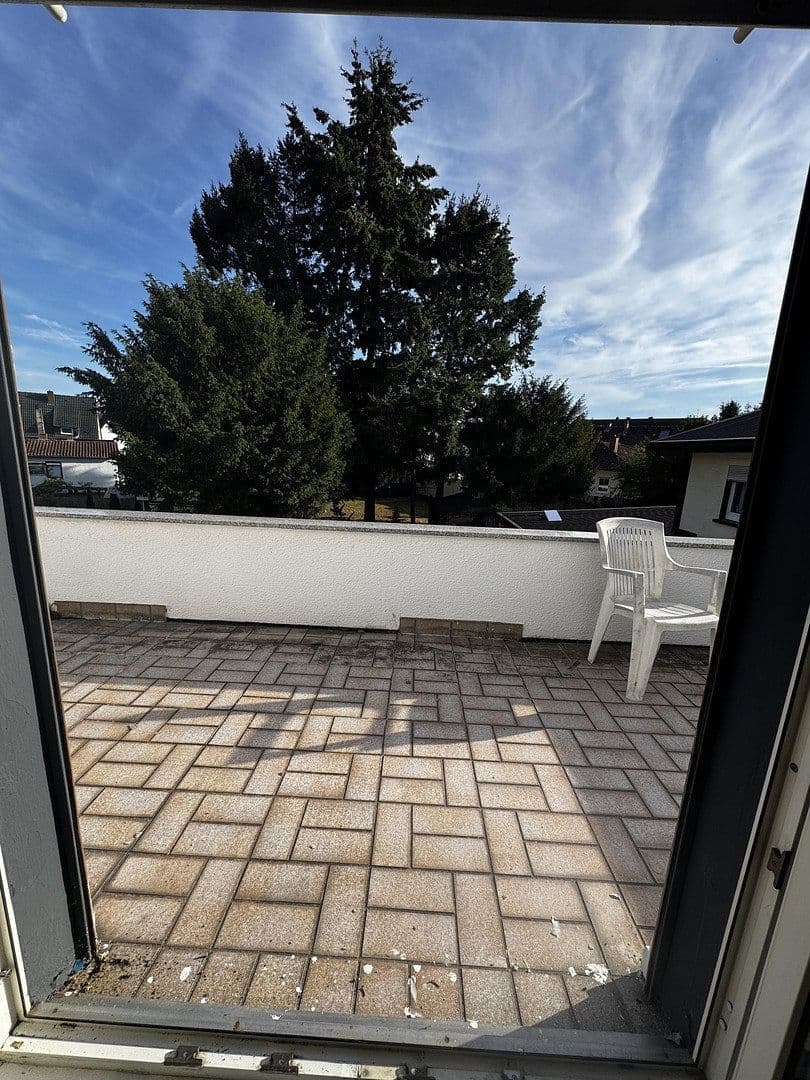 Prenájom domu 100 m², pozemok 300 m², Nibelungenstraße 37, Viernheim, Hesensko Prenájom domu 100 m², pozemok 300 m², Nibelungenstraße 37, Viernheim, Hesensko