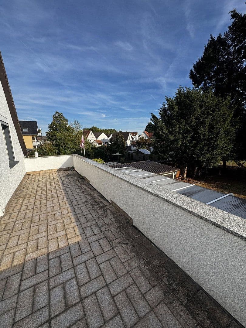 Prenájom domu 100 m², pozemok 300 m², Nibelungenstraße 37, Viernheim, Hesensko Prenájom domu 100 m², pozemok 300 m², Nibelungenstraße 37, Viernheim, Hesensko