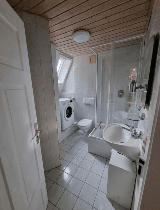 Prenájom bytu 4-izbový 105 m², Lindenschulstraße 12, Stuttgart, Bádensko-Wurttembersko Prenájom bytu 4-izbový 105 m², Lindenschulstraße 12, Stuttgart, Bádensko-Wurttembersko