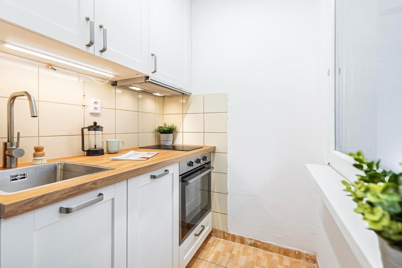 Prenájom bytu 1-izbový 35 m², Varnsdorfská, Praha, Praha Prenájom bytu 1-izbový 35 m², Varnsdorfská, Praha, Praha