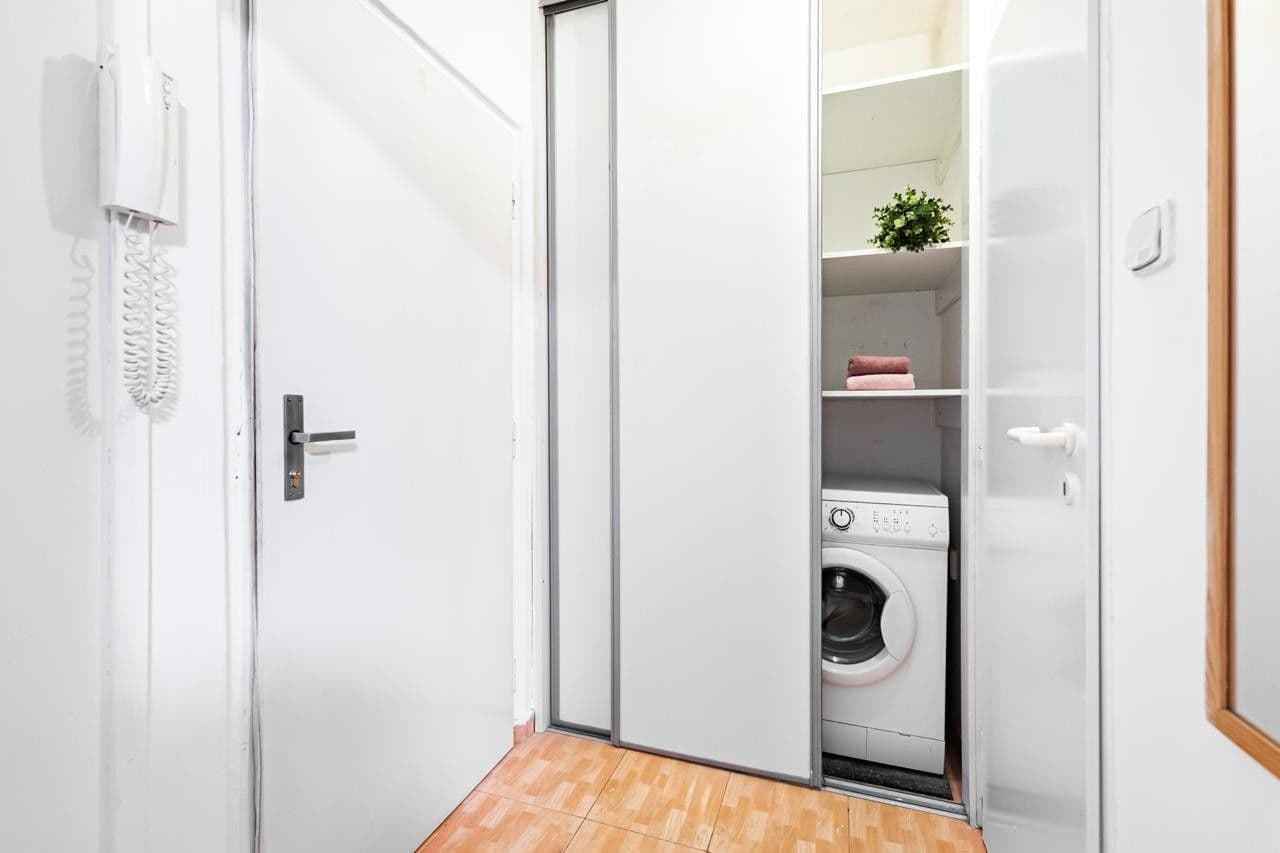 Prenájom bytu 1-izbový 35 m², Varnsdorfská, Praha, Praha Prenájom bytu 1-izbový 35 m², Varnsdorfská, Praha, Praha