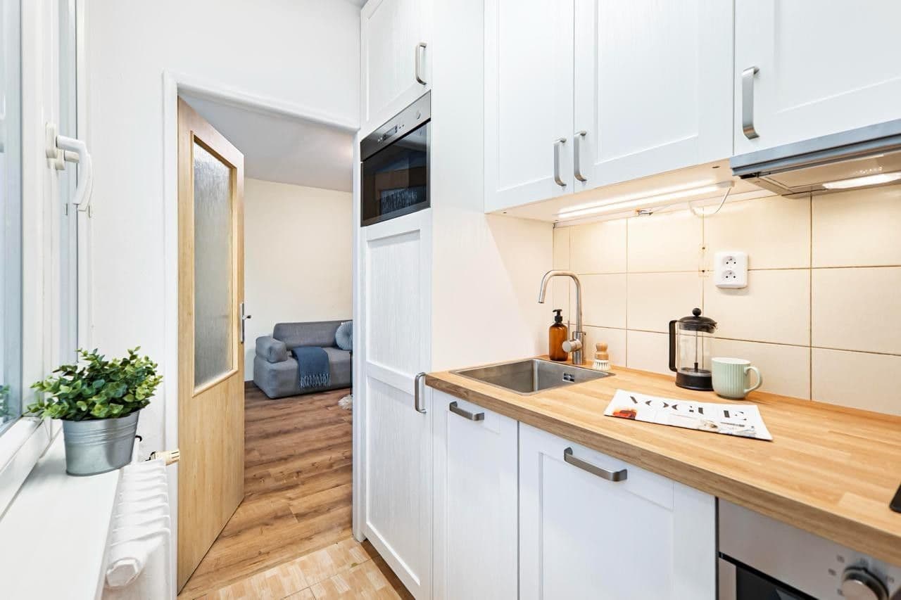 Prenájom bytu 1-izbový 35 m², Varnsdorfská, Praha, Praha Prenájom bytu 1-izbový 35 m², Varnsdorfská, Praha, Praha