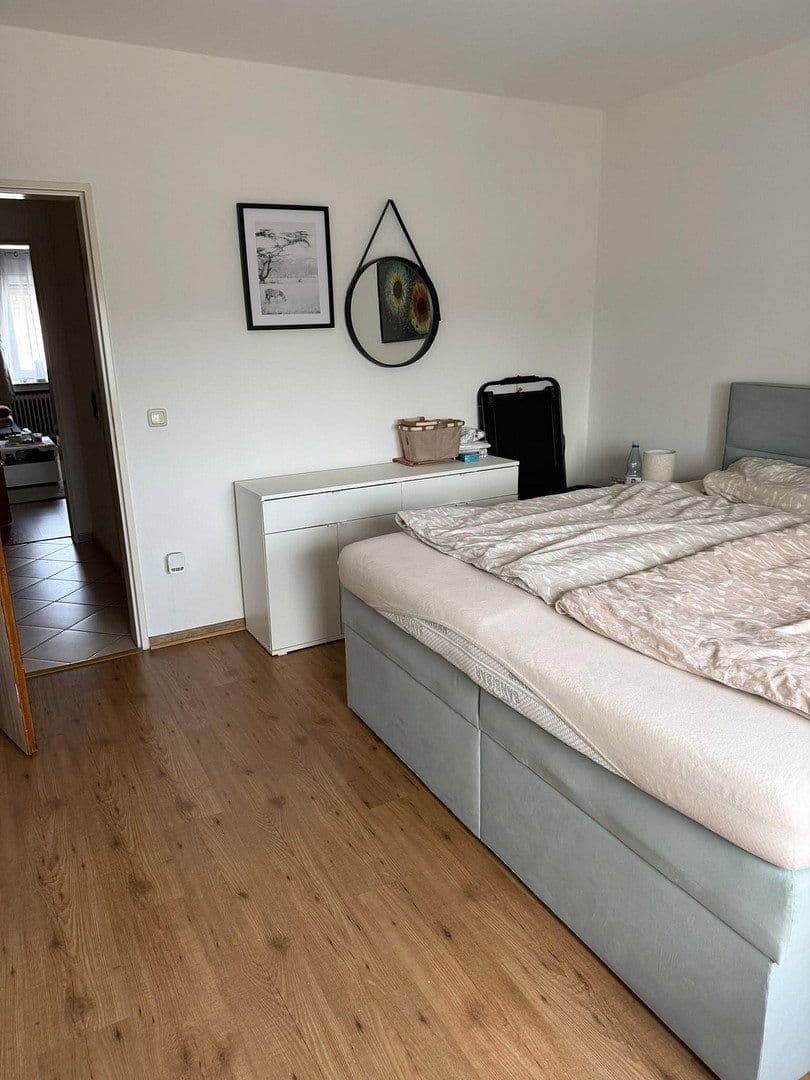 Prenájom bytu 2-izbový 68 m², Wupperstraße 54, Solingen, Severné Porýnie - Westfálsko Prenájom bytu 2-izbový 68 m², Wupperstraße 54, Solingen, Severné Porýnie - Westfálsko