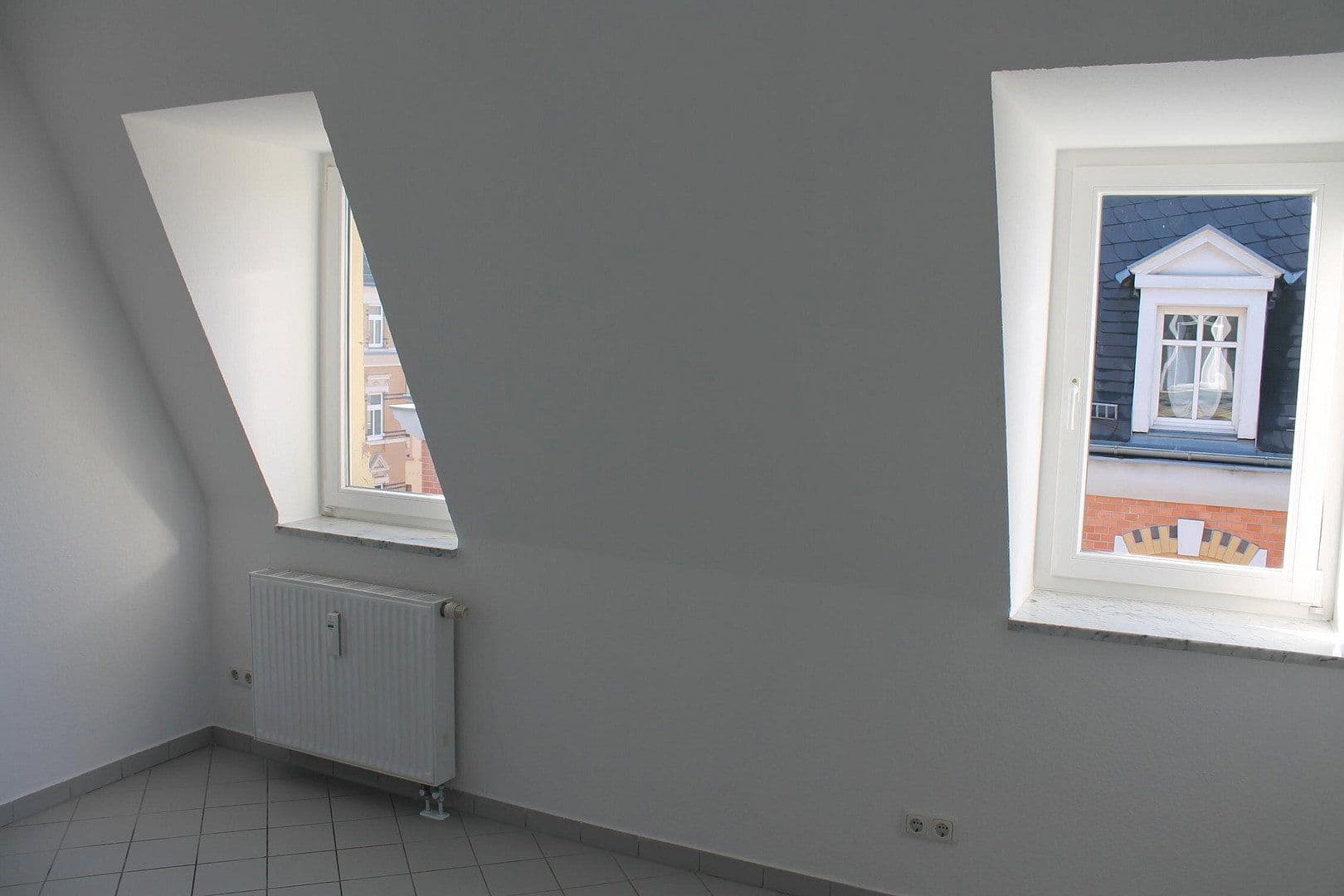Prenájom bytu 4-izbový 107 m², Friedrich-Engels-Straße 49, Zwickau, Sasko Prenájom bytu 4-izbový 107 m², Friedrich-Engels-Straße 49, Zwickau, Sasko