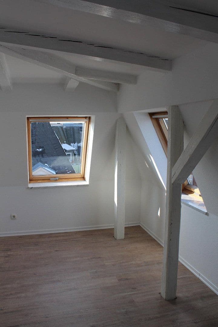 Prenájom bytu 4-izbový 107 m², Friedrich-Engels-Straße 49, Zwickau, Sasko Prenájom bytu 4-izbový 107 m², Friedrich-Engels-Straße 49, Zwickau, Sasko