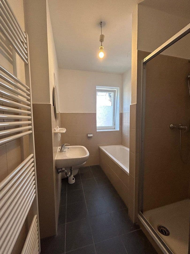 Prenájom bytu 5-izbový 150 m², Paracelsusstraße 2c, Halle (Saale), Sasko-Anhaltsko Prenájom bytu 5-izbový 150 m², Paracelsusstraße 2c, Halle (Saale), Sasko-Anhaltsko