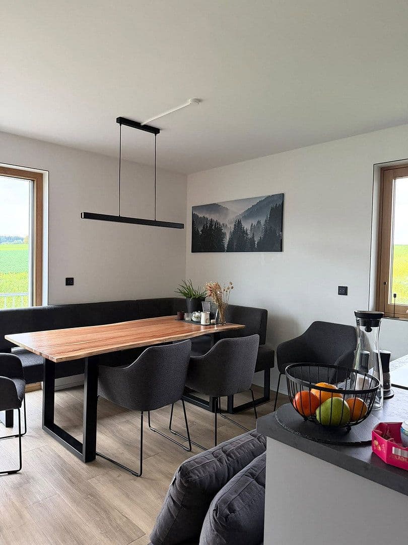 Prenájom bytu 3-izbový 90 m², Friedberg, Bavorsko Prenájom bytu 3-izbový 90 m², Friedberg, Bavorsko
