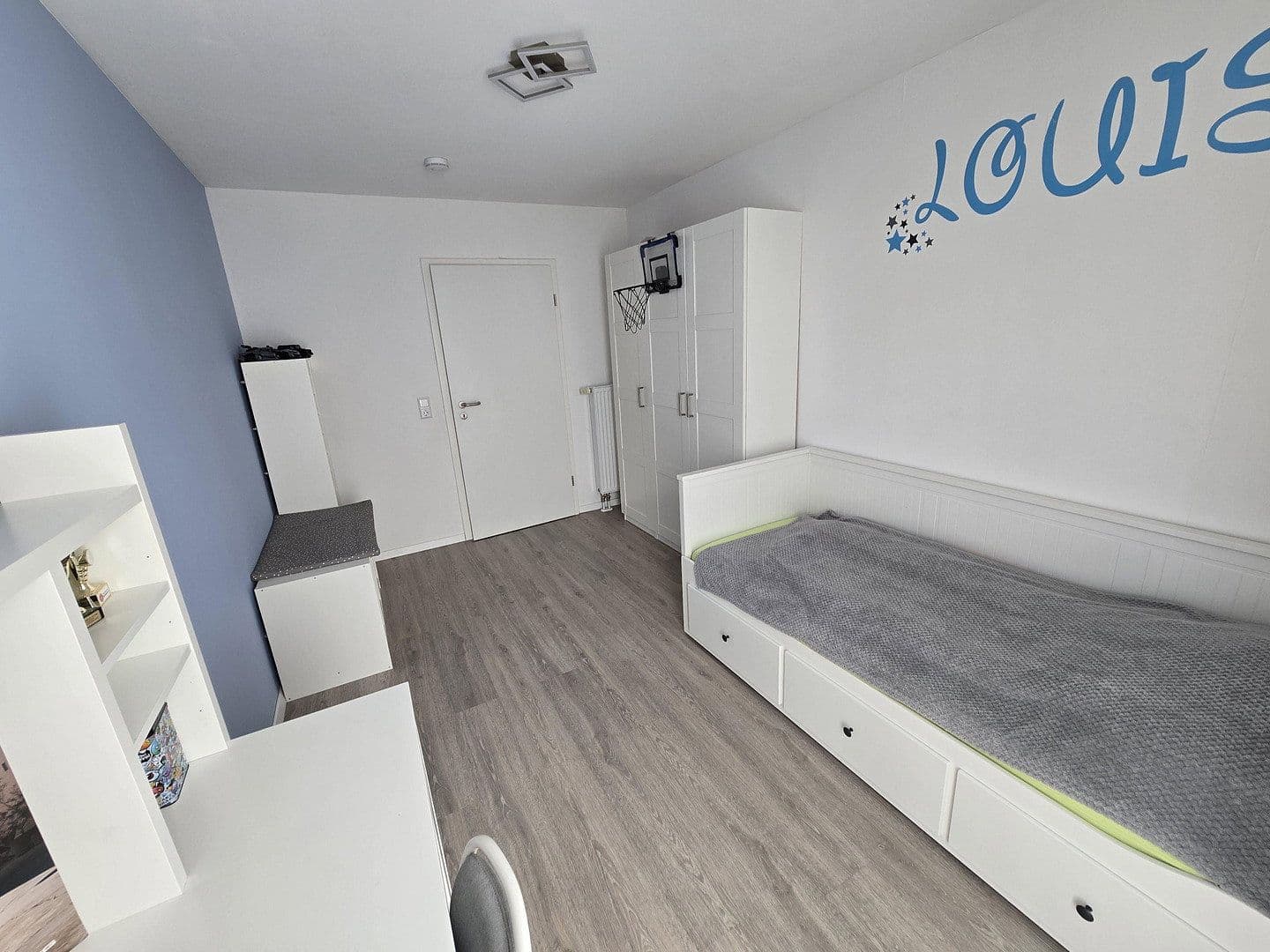 Predaj domu 140 m², pozemok 150 m², Hemmingen, Bádensko-Wurttembersko Predaj domu 140 m², pozemok 150 m², Hemmingen, Bádensko-Wurttembersko