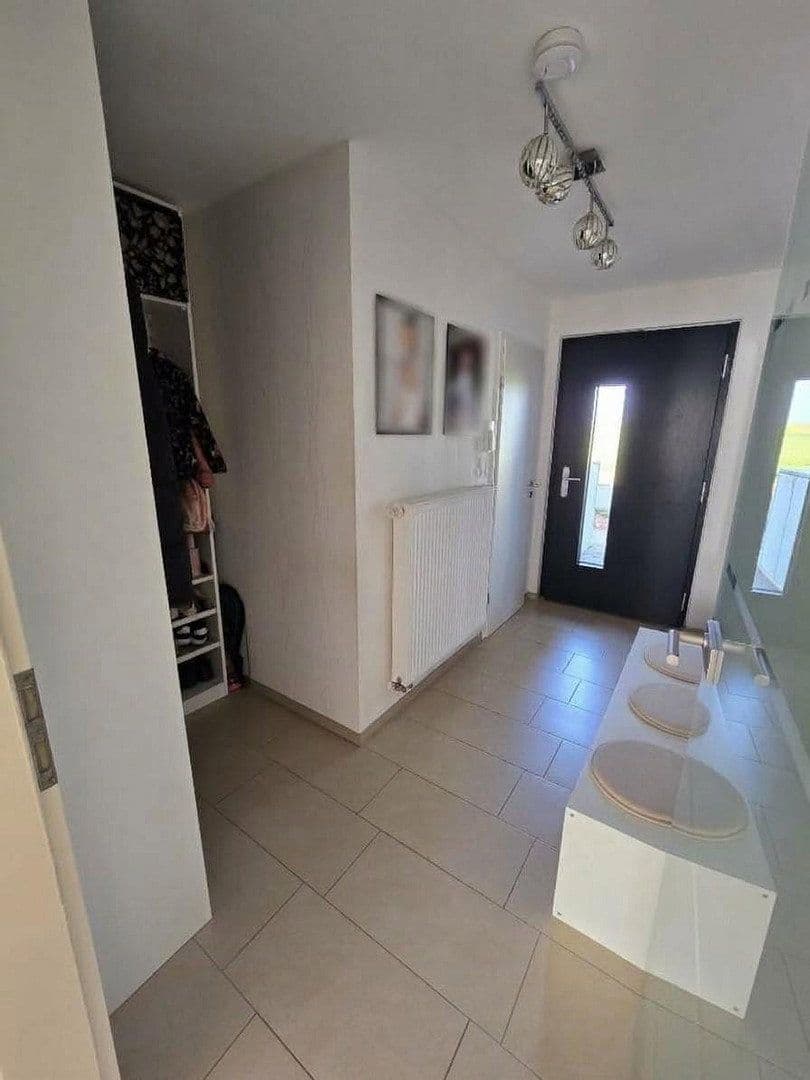 Predaj domu 140 m², pozemok 150 m², Hemmingen, Bádensko-Wurttembersko Predaj domu 140 m², pozemok 150 m², Hemmingen, Bádensko-Wurttembersko