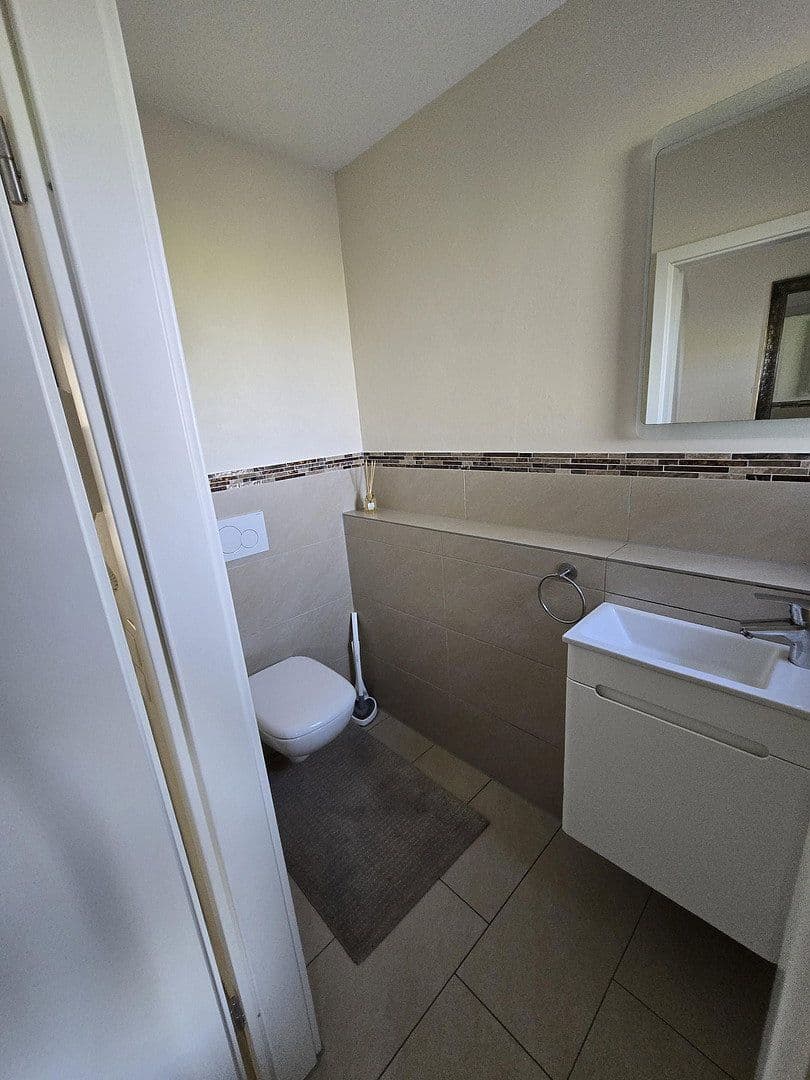 Predaj domu 140 m², pozemok 150 m², Hemmingen, Bádensko-Wurttembersko Predaj domu 140 m², pozemok 150 m², Hemmingen, Bádensko-Wurttembersko