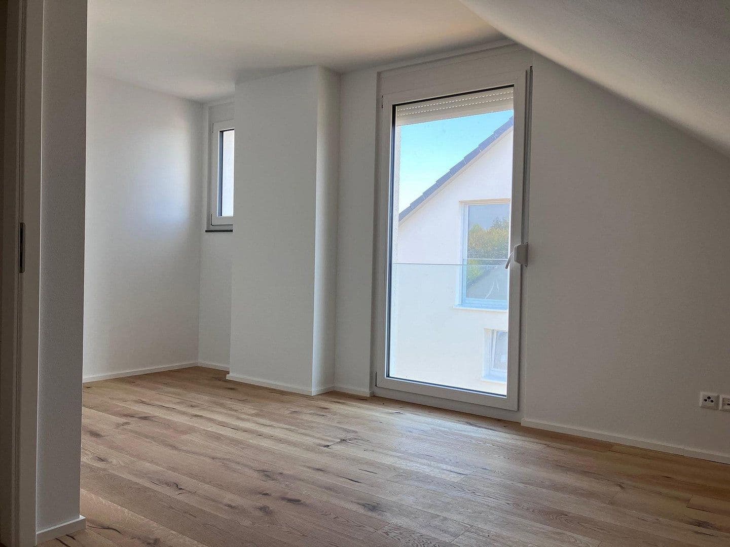 Prenájom domu 137 m², pozemok 160 m², Leonberger Str. 32, Villingen-Schwenningen, Bádensko-Wurttembersko Prenájom domu 137 m², pozemok 160 m², Leonberger Str. 32, Villingen-Schwenningen, Bádensko-Wurttembersko