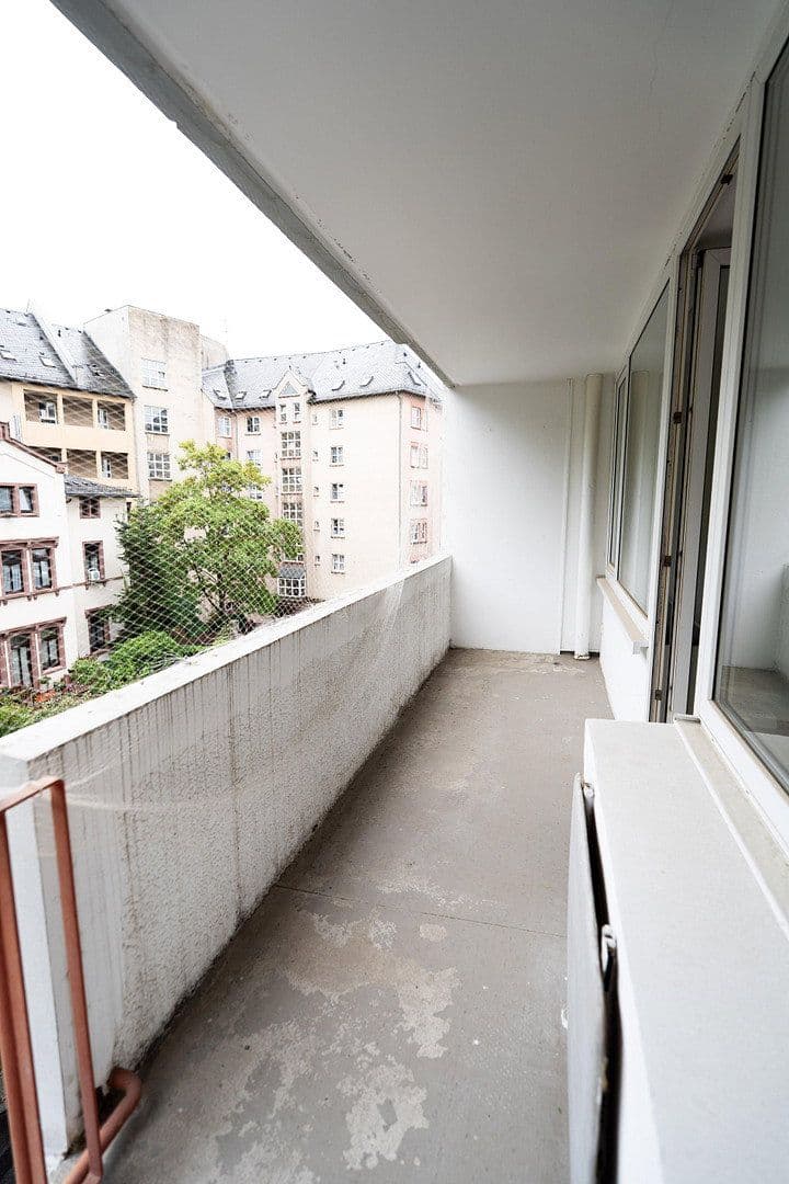 Prenájom bytu 3-izbový 75 m², Frankfurt, Hesensko Prenájom bytu 3-izbový 75 m², Frankfurt, Hesensko