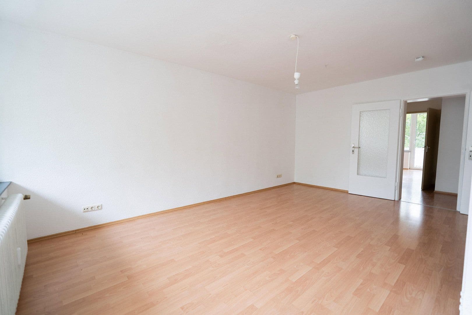 Prenájom bytu 3-izbový 75 m², Frankfurt, Hesensko Prenájom bytu 3-izbový 75 m², Frankfurt, Hesensko
