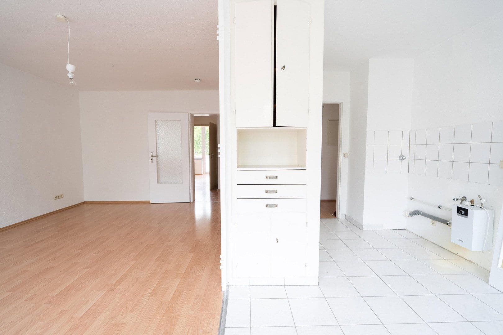 Prenájom bytu 3-izbový 75 m², Frankfurt, Hesensko Prenájom bytu 3-izbový 75 m², Frankfurt, Hesensko