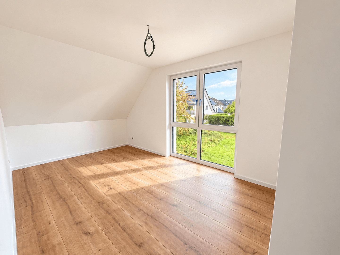 Prenájom domu 135 m², pozemok 255 m², Detmolder Str. 191, Bad Lippspringe, Severné Porýnie - Westfálsko Prenájom domu 135 m², pozemok 255 m², Detmolder Str. 191, Bad Lippspringe, Severné Porýnie - Westfálsko