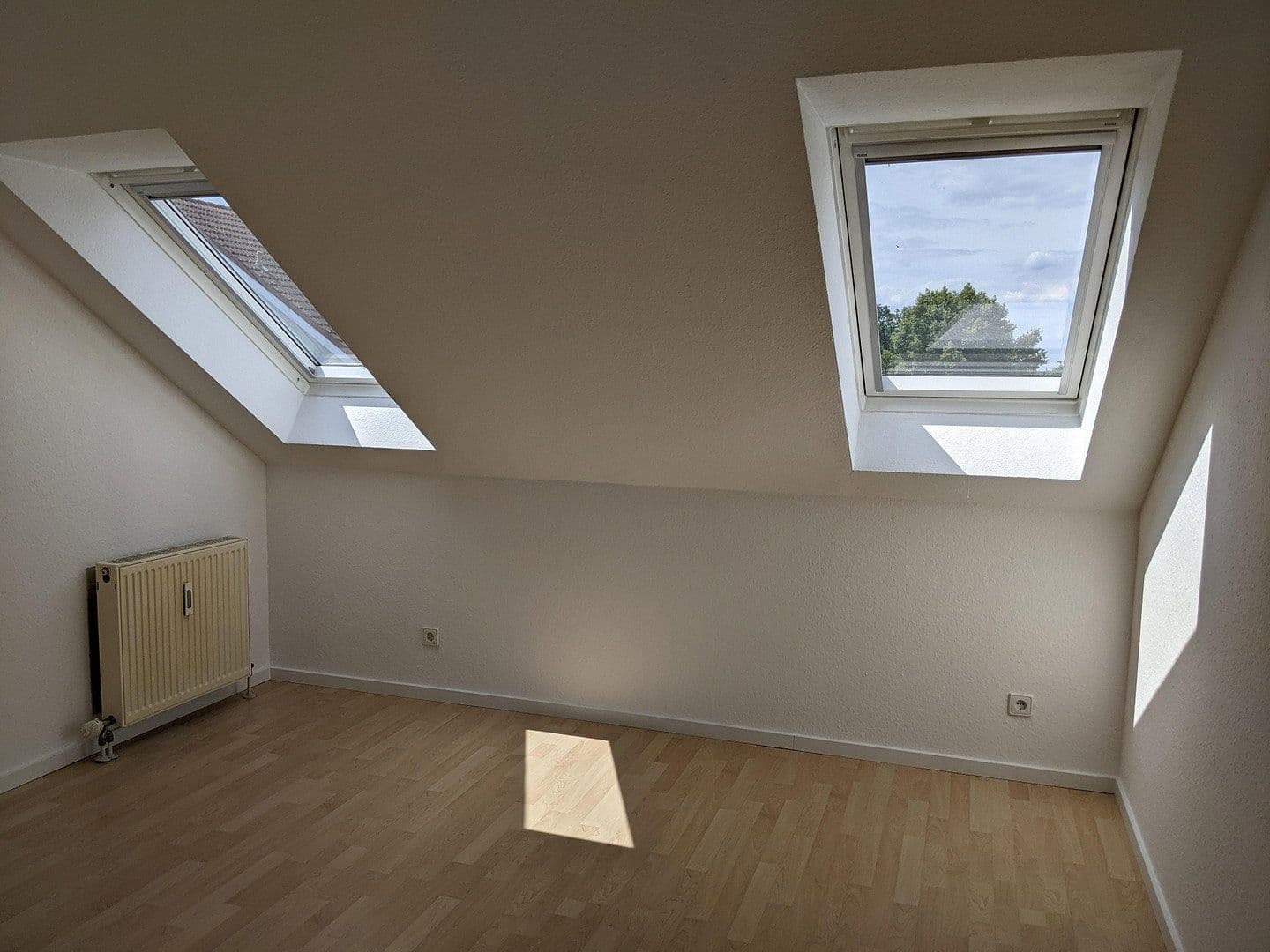 Prenájom bytu 3-izbový 68 m², Brühl, Bádensko-Wurttembersko Prenájom bytu 3-izbový 68 m², Brühl, Bádensko-Wurttembersko