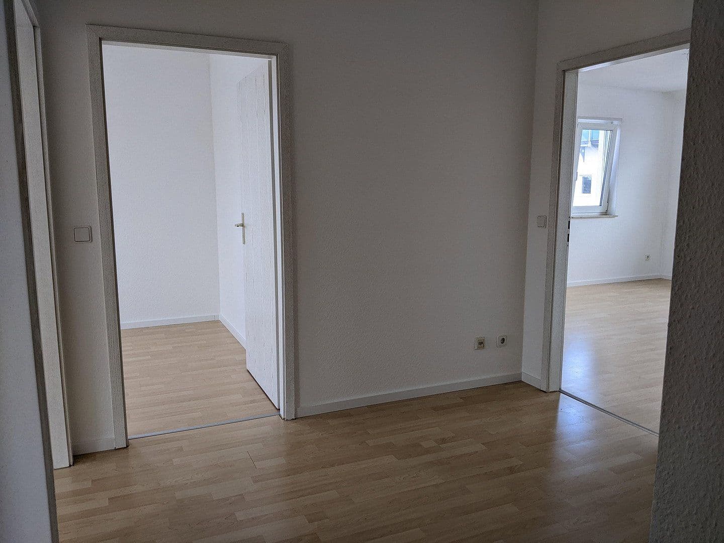 Prenájom bytu 3-izbový 68 m², Brühl, Bádensko-Wurttembersko Prenájom bytu 3-izbový 68 m², Brühl, Bádensko-Wurttembersko