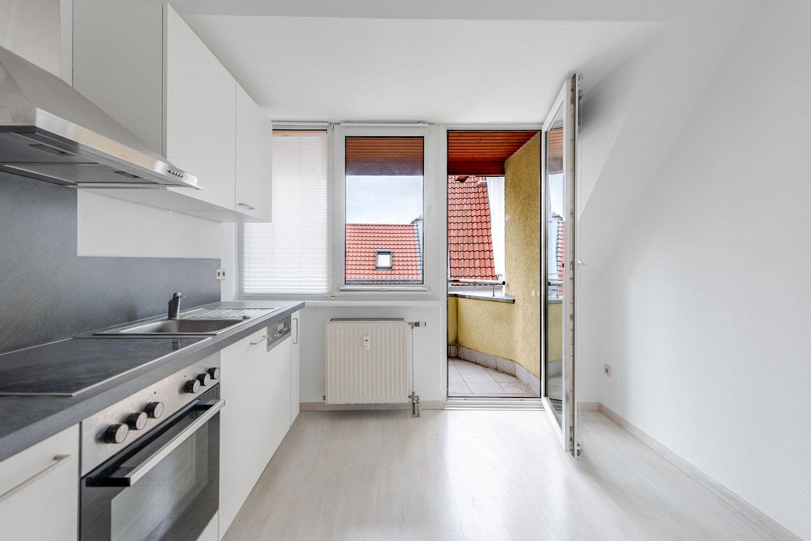 Prenájom bytu 4-izbový 118 m², Dalbergergasse 5, Bensheim, Hesensko Prenájom bytu 4-izbový 118 m², Dalbergergasse 5, Bensheim, Hesensko