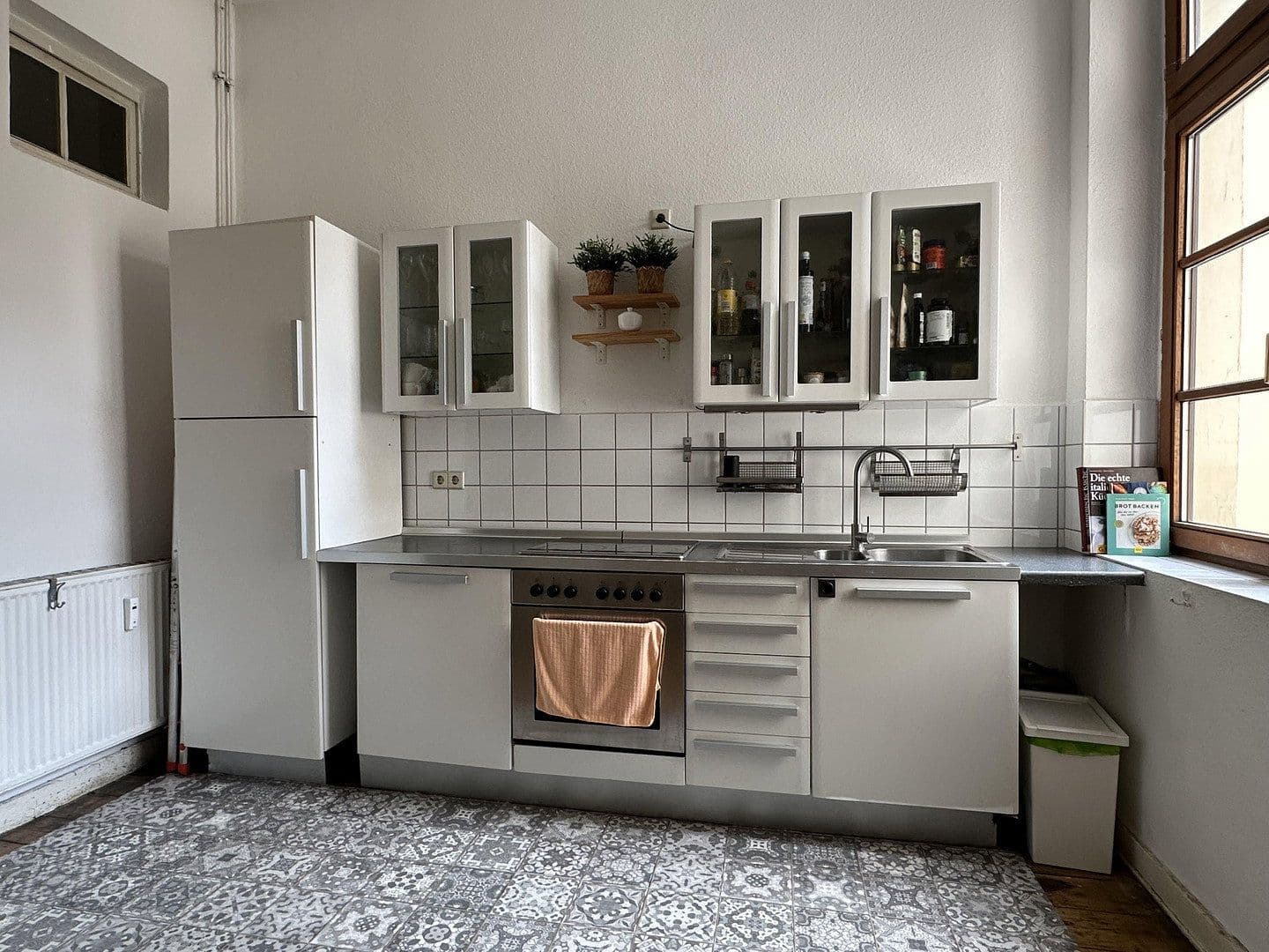 Prenájom bytu 2-izbový 69 m², Mannheim, Bádensko-Wurttembersko Prenájom bytu 2-izbový 69 m², Mannheim, Bádensko-Wurttembersko