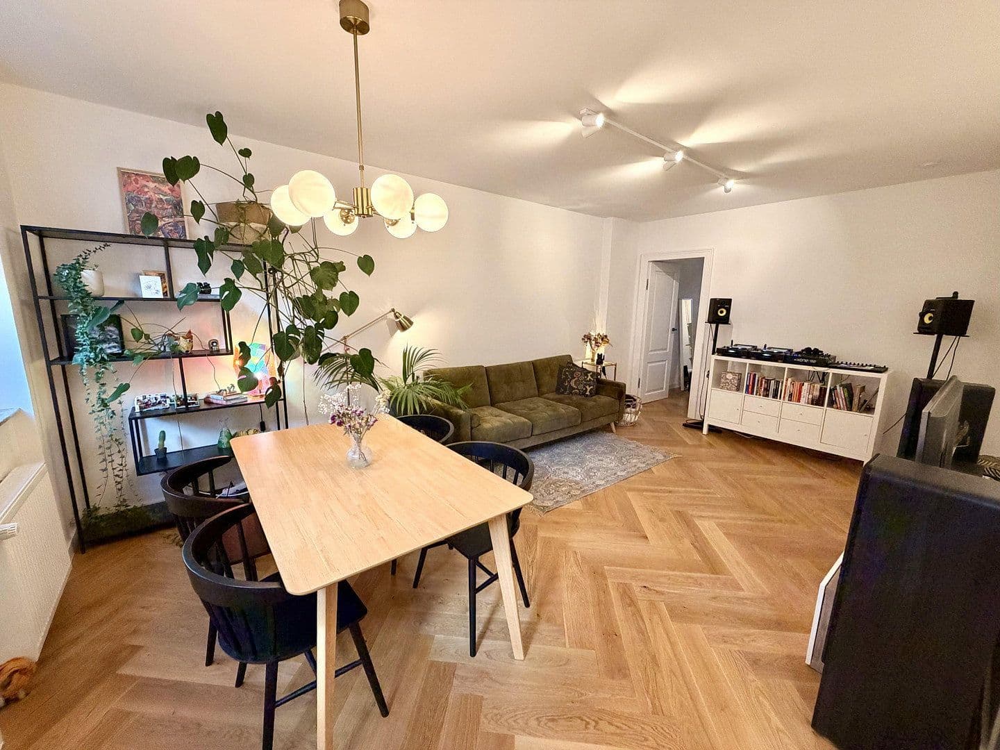 Predaj bytu 2-izbový 62 m², Mainzer Str. 18, Berlin, Berlín Predaj bytu 2-izbový 62 m², Mainzer Str. 18, Berlin, Berlín