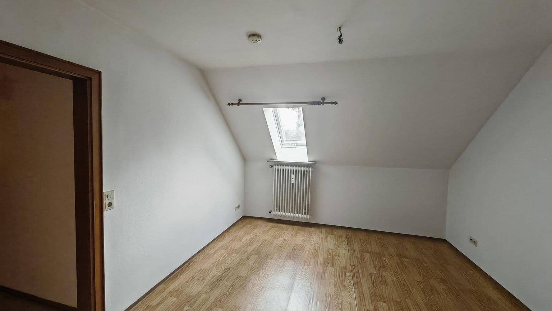 Prenájom bytu 2-izbový 60 m², Bahnhofstr. 24, Oberviechtach, Bavorsko Prenájom bytu 2-izbový 60 m², Bahnhofstr. 24, Oberviechtach, Bavorsko