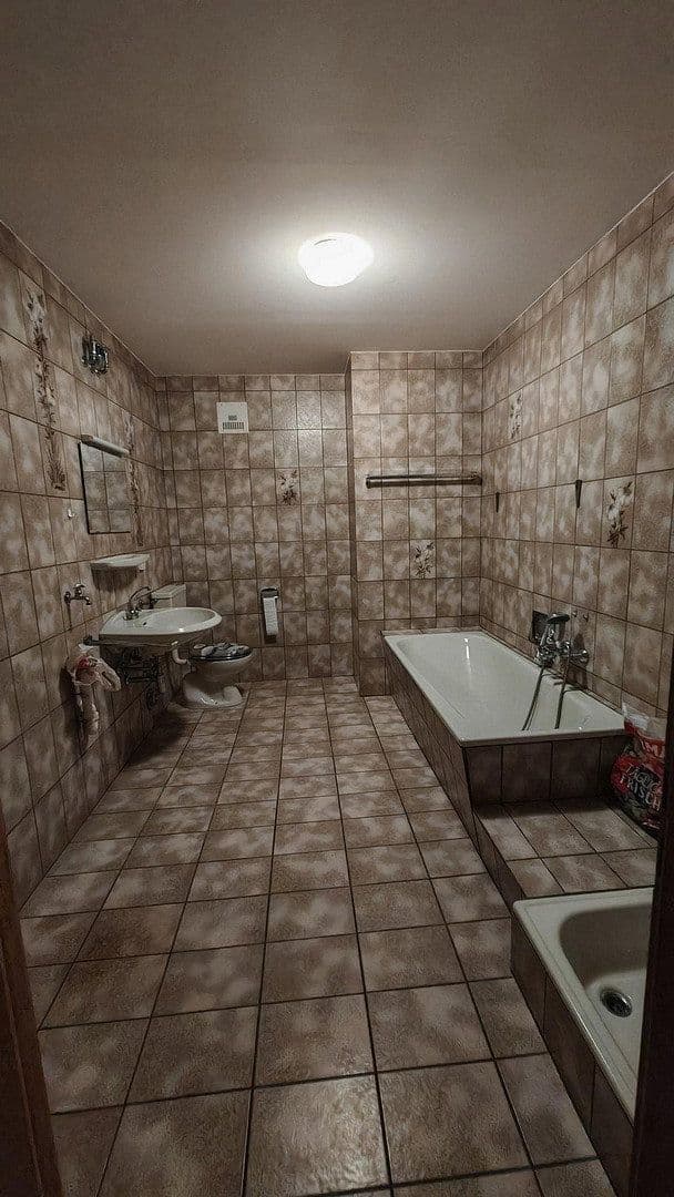 Prenájom bytu 2-izbový 60 m², Bahnhofstr. 24, Oberviechtach, Bavorsko Prenájom bytu 2-izbový 60 m², Bahnhofstr. 24, Oberviechtach, Bavorsko