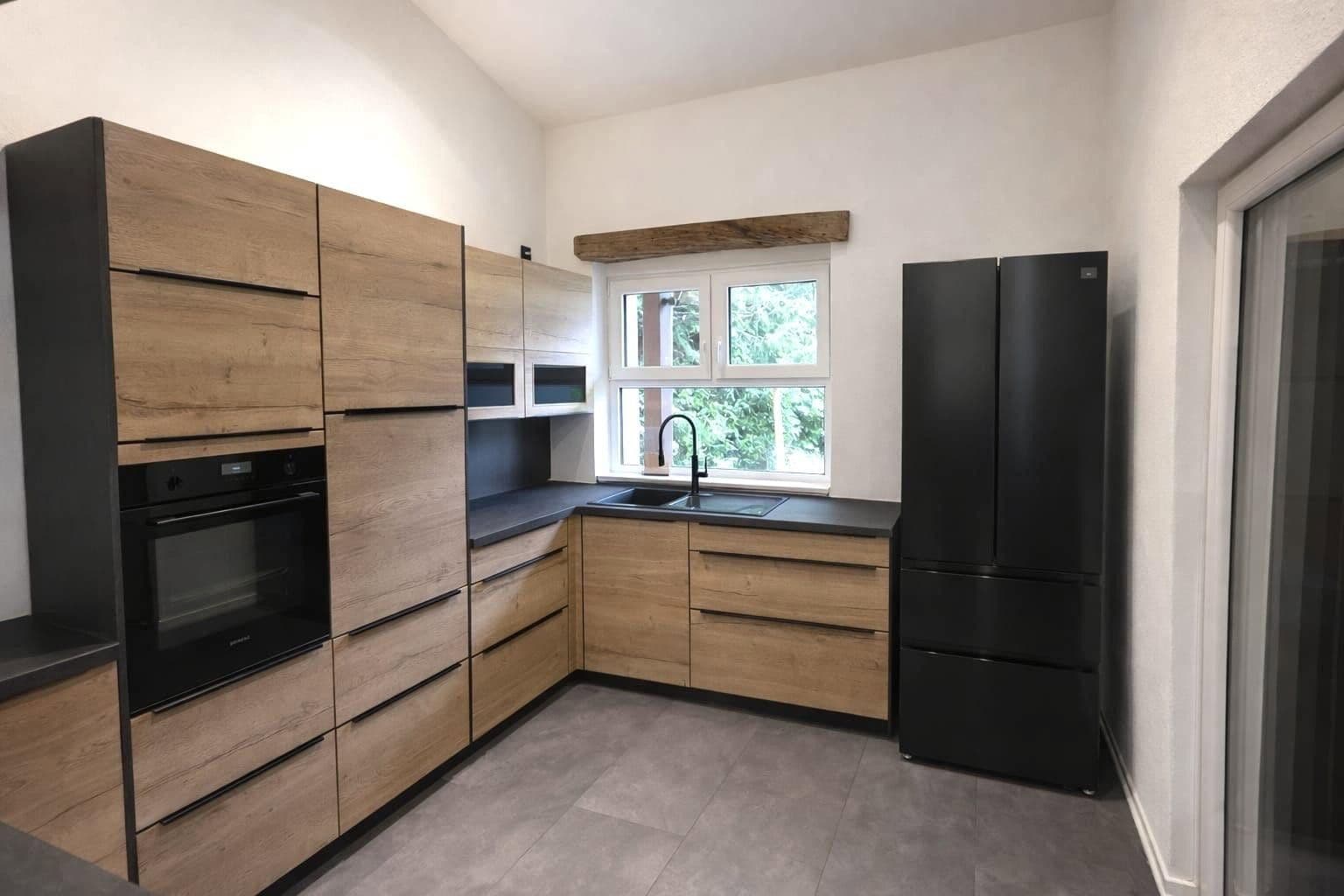 Predaj domu 200 m², pozemok 6.000 m², Münchhausen, Hesensko Predaj domu 200 m², pozemok 6.000 m², Münchhausen, Hesensko