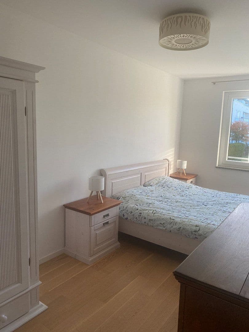 Prenájom bytu 4-izbový 104 m², Unterföhring, Bavorsko Prenájom bytu 4-izbový 104 m², Unterföhring, Bavorsko
