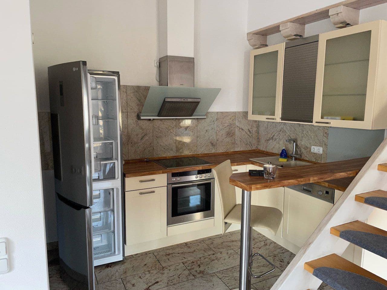 Prenájom bytu 4-izbový 104 m², Hattersheim am Main, Hesensko Prenájom bytu 4-izbový 104 m², Hattersheim am Main, Hesensko