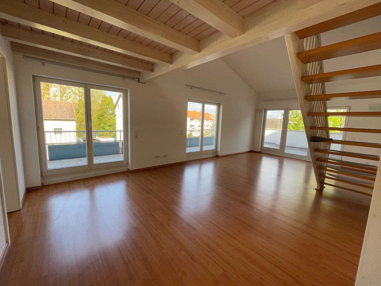 Prenájom bytu 4-izbový 104 m², Hattersheim am Main, Hesensko Prenájom bytu 4-izbový 104 m², Hattersheim am Main, Hesensko