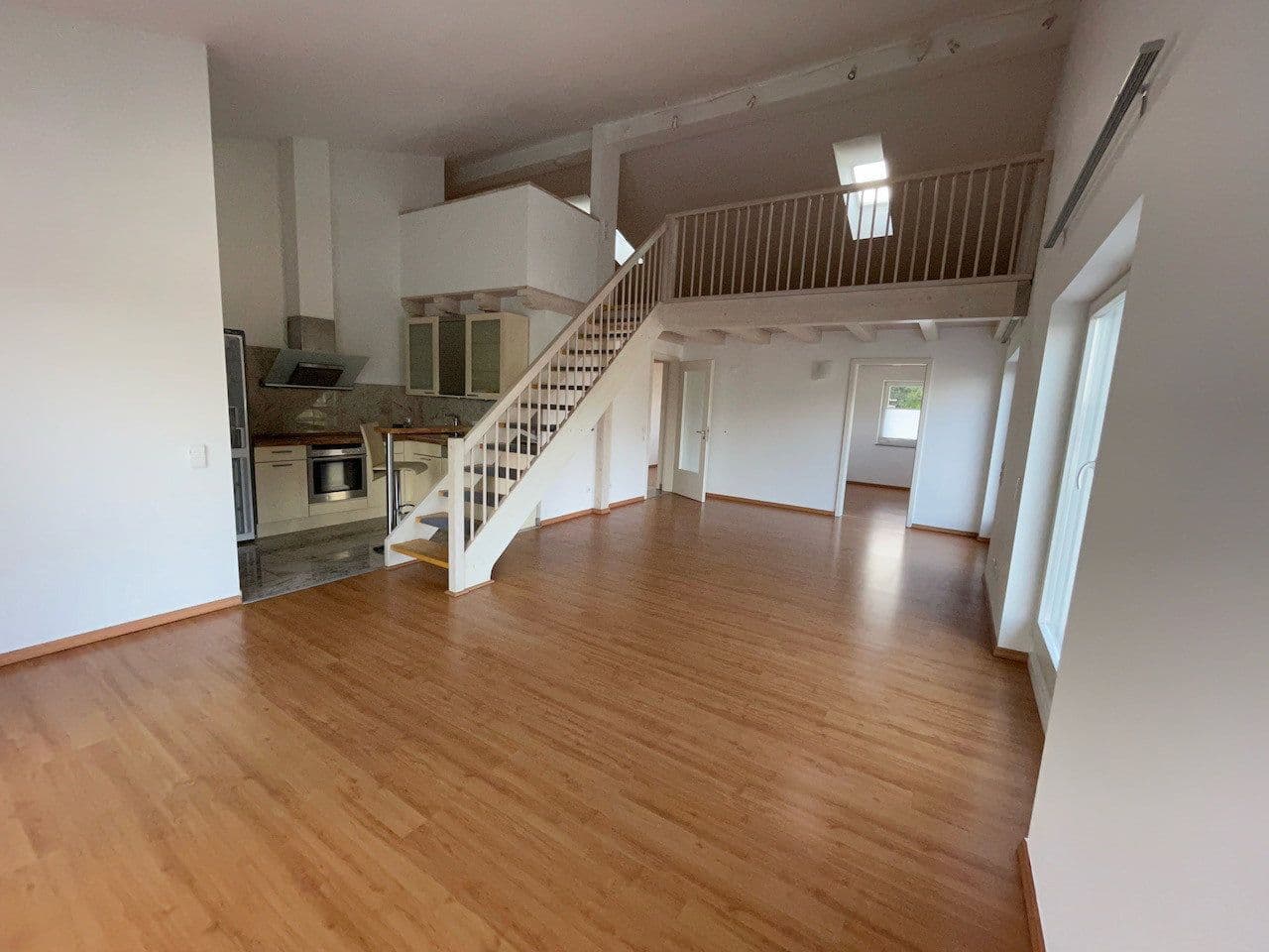 Prenájom bytu 4-izbový 104 m², Hattersheim am Main, Hesensko Prenájom bytu 4-izbový 104 m², Hattersheim am Main, Hesensko