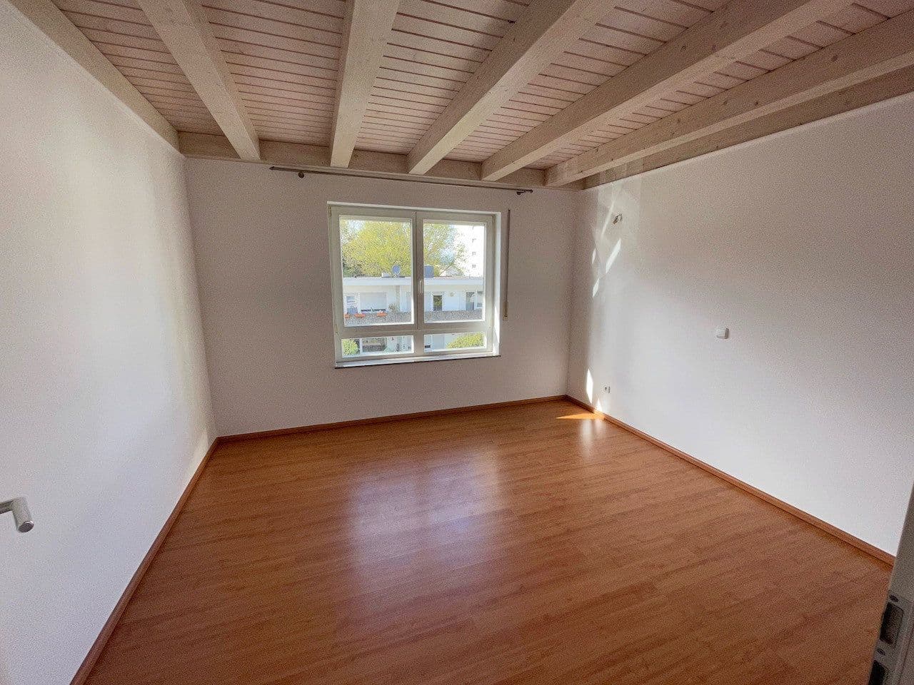 Prenájom bytu 4-izbový 104 m², Hattersheim am Main, Hesensko Prenájom bytu 4-izbový 104 m², Hattersheim am Main, Hesensko