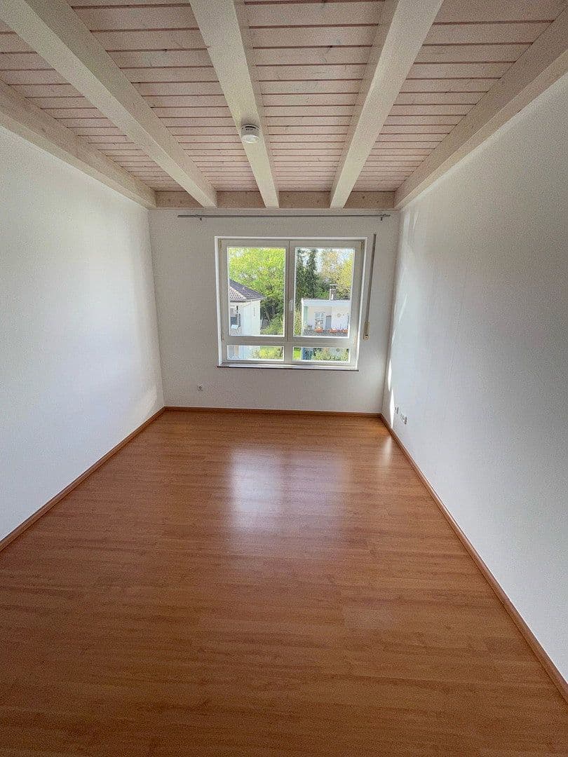 Prenájom bytu 4-izbový 104 m², Hattersheim am Main, Hesensko Prenájom bytu 4-izbový 104 m², Hattersheim am Main, Hesensko
