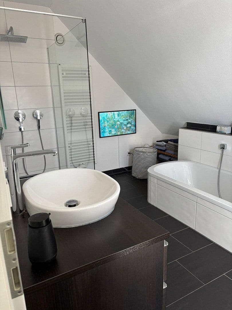 Predaj domu 206 m², pozemok 490 m², Rheinau, Bádensko-Wurttembersko Predaj domu 206 m², pozemok 490 m², Rheinau, Bádensko-Wurttembersko