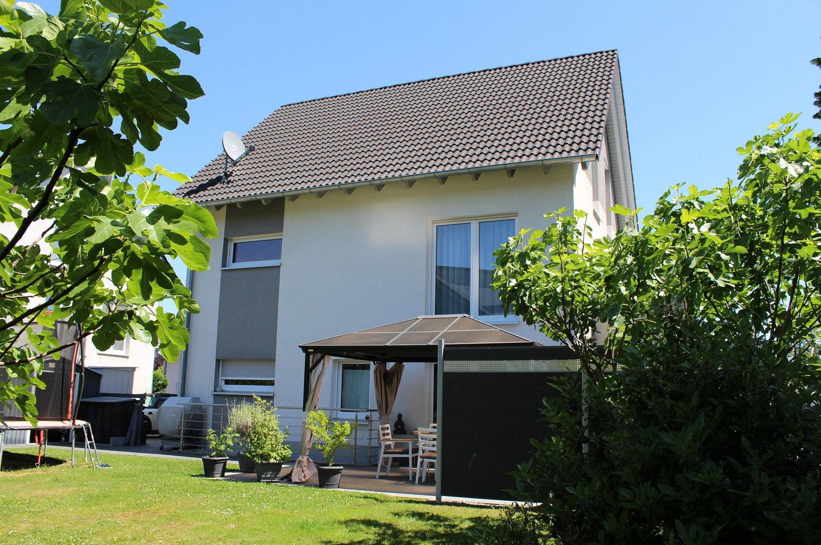 Predaj domu 206 m², pozemok 490 m², Rheinau, Bádensko-Wurttembersko Predaj domu 206 m², pozemok 490 m², Rheinau, Bádensko-Wurttembersko