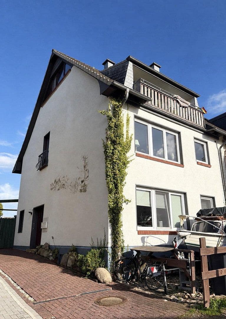 Predaj domu 300 m², pozemok 313 m², Kiel, Šlezvicko-Holštajnsko Predaj domu 300 m², pozemok 313 m², Kiel, Šlezvicko-Holštajnsko